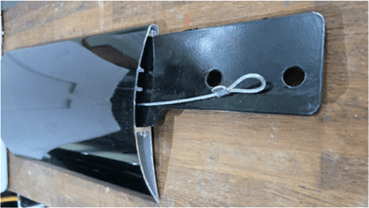 안전 와이어 (날개파손시 낙하대비)